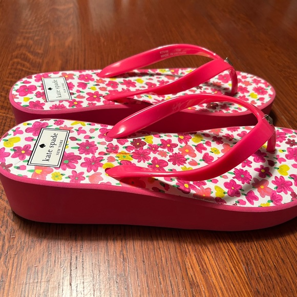 kate spade Bright Pink Floral Platform Flip Flops - Picture 3 of 8